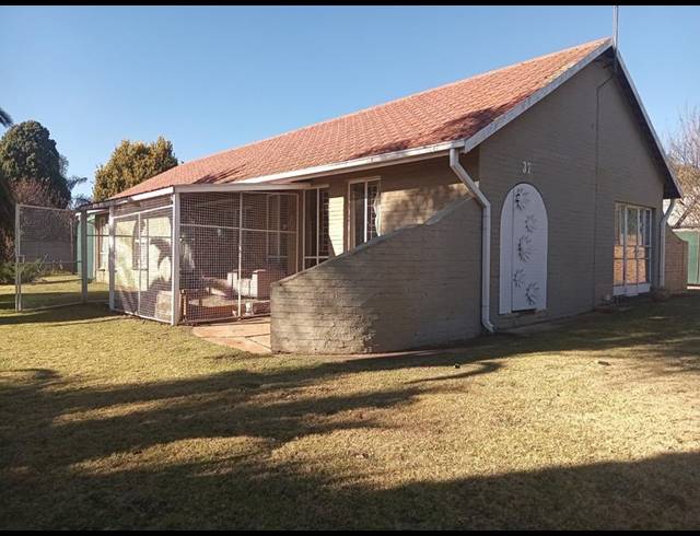 3 BEDROOM HOUSE FOR SALE IN CULEMBORG PARK